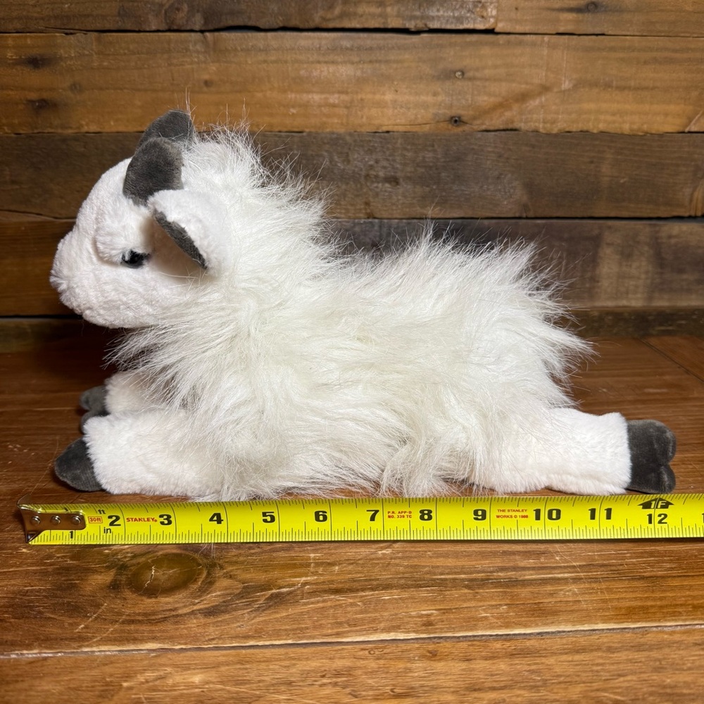 FAO SCHWARZ White Fuzzy Baby Goat Blue Eyes Plush - Picture 3 of 11